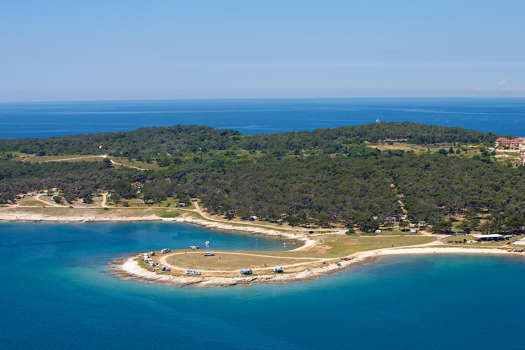 Arena Stupice Camping Homes Premantura Esterno foto