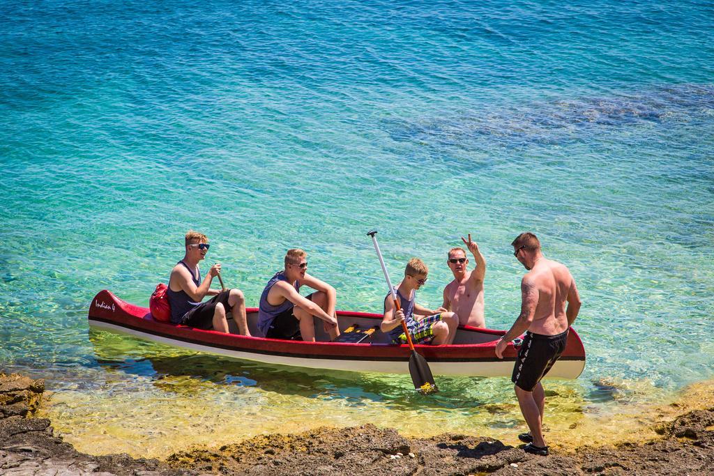 Arena Stupice Camping Homes Premantura Esterno foto